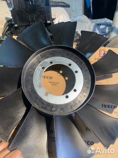 Вентилятор охлаждения Ивеко дейли 504024647