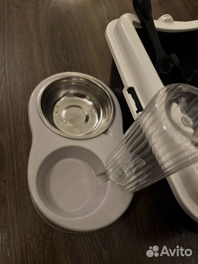 Кошачьи лотки, миска и электрическая поилка