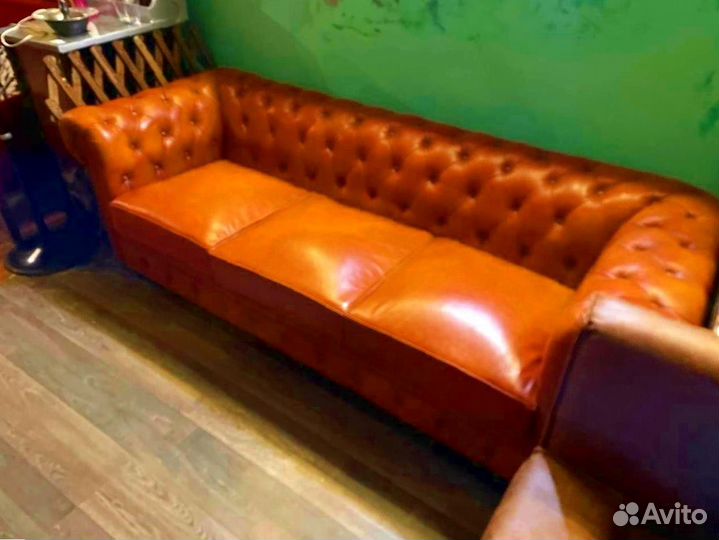 Диван кожаный честер