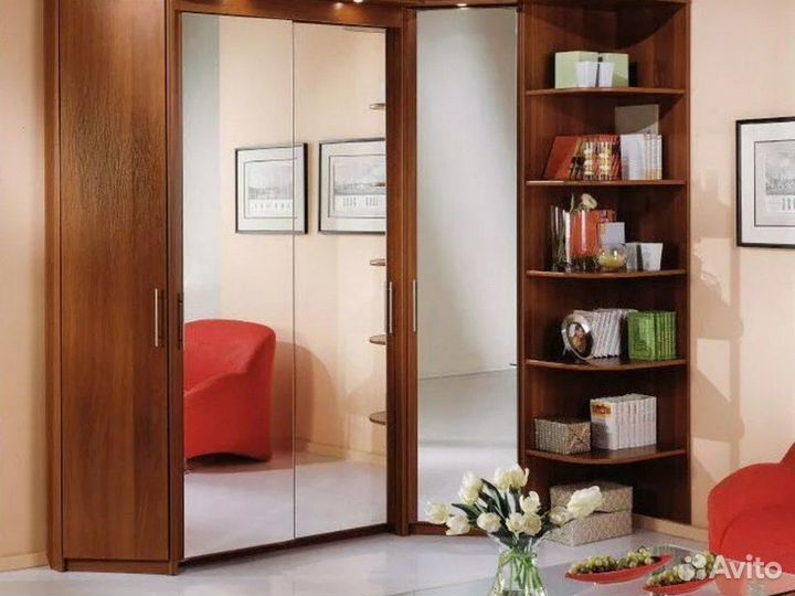 Угловой шкаф