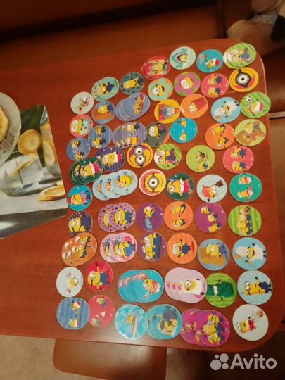 Фишки миньоны состояние отличное