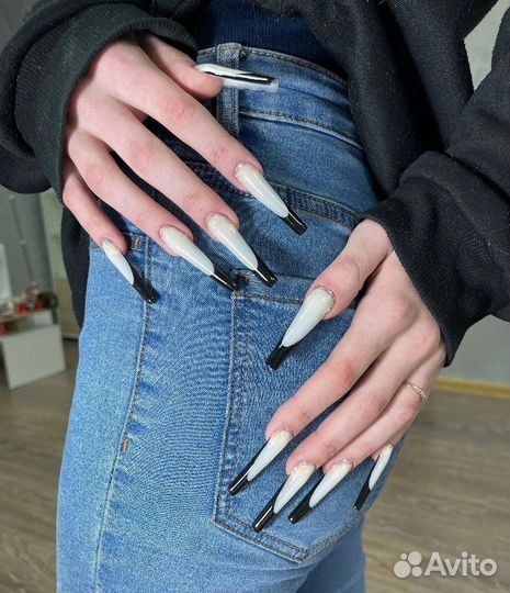 Маникюр/ педикюр