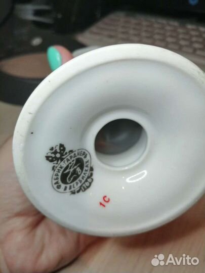 Фарфоровая статуэтка