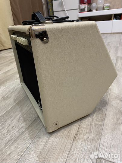 Комбоусилитель для акустической гитары cort AF30