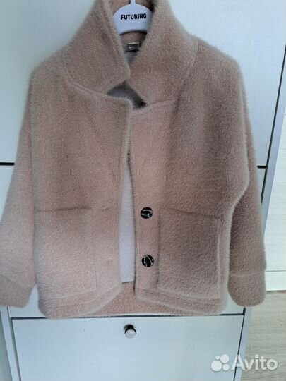 Пальто на девочку 146