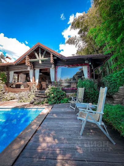 Дом 280 м² на участке 12 сот.