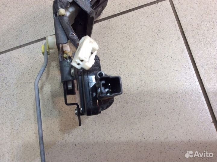 Замок багажника Mazda 3 BK LF5002300A 2006