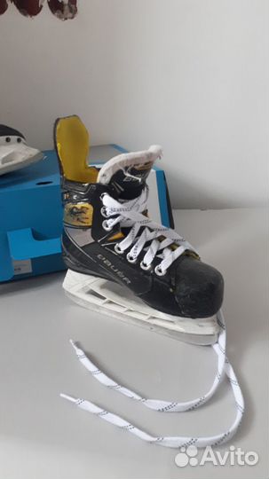 Коньки хоккейные