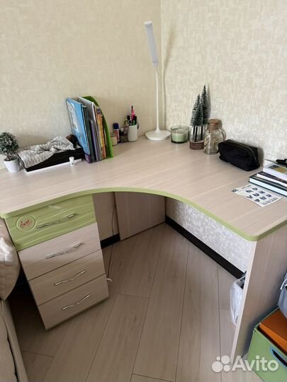 Детский стол и стул для школьника