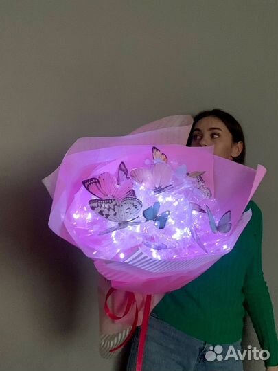 Горящий букет из бабочек