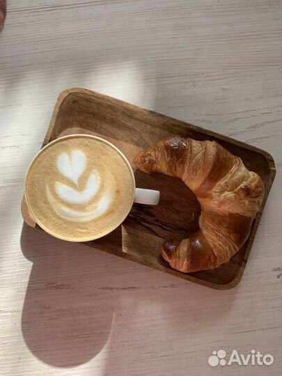 Бариста в кофейню