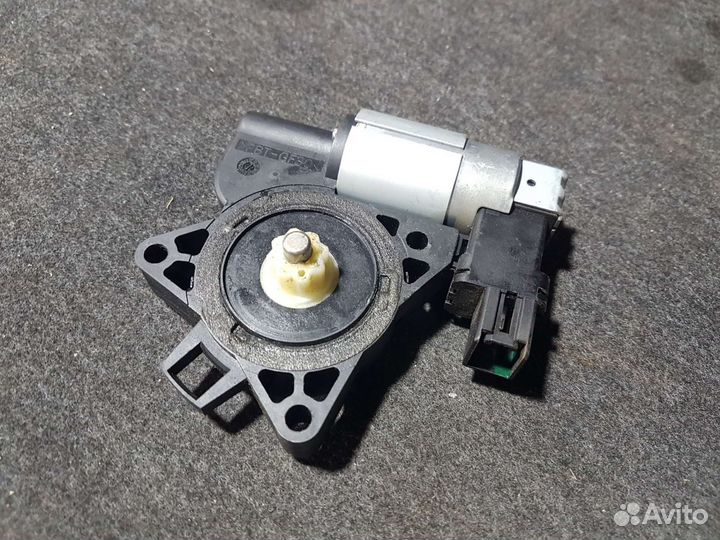 Моторчик стеклоподьемника mazda CX-7