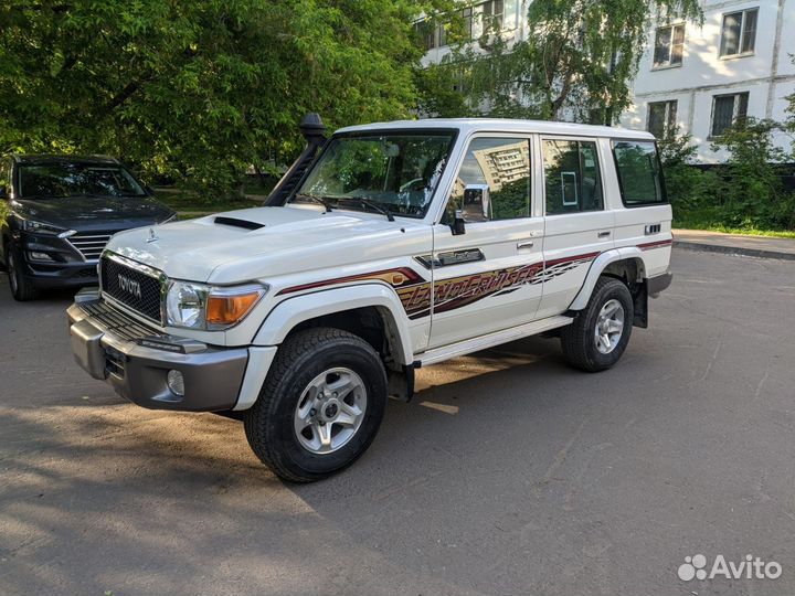 Toyota Land Cruiser 4.5 МТ, 2022, 40 км