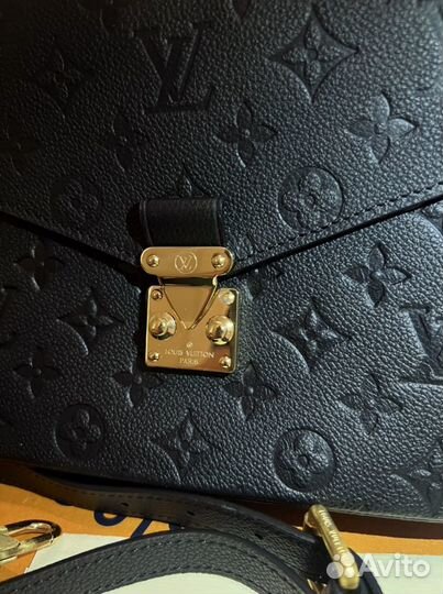 Сумка Louis Vuitton Pochette metis