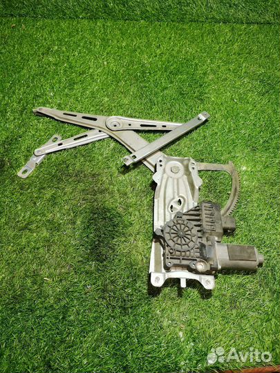 Стеклоподъемник передний правый Опель Зафира Б