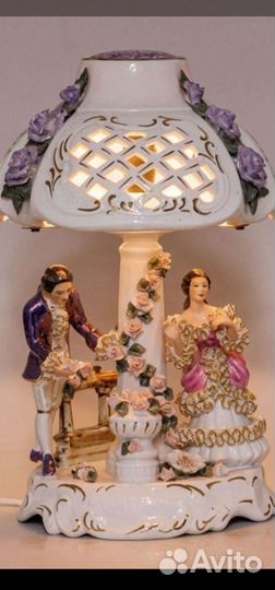 Лампа настольная