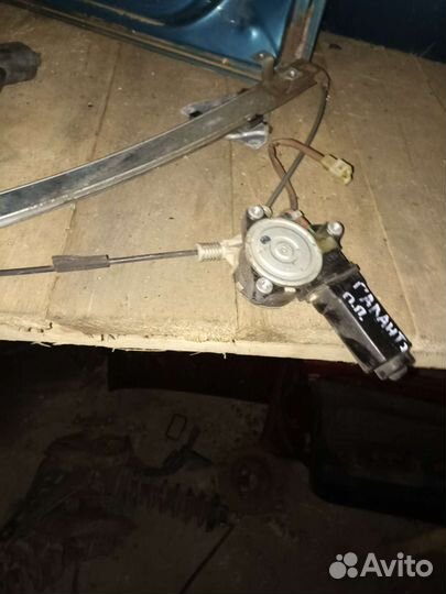 Стеклоподъемник передний правый Mitsubishi galant7