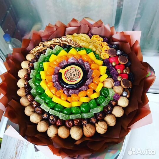 Съедобные букеты, наборы, корзины на выпускной