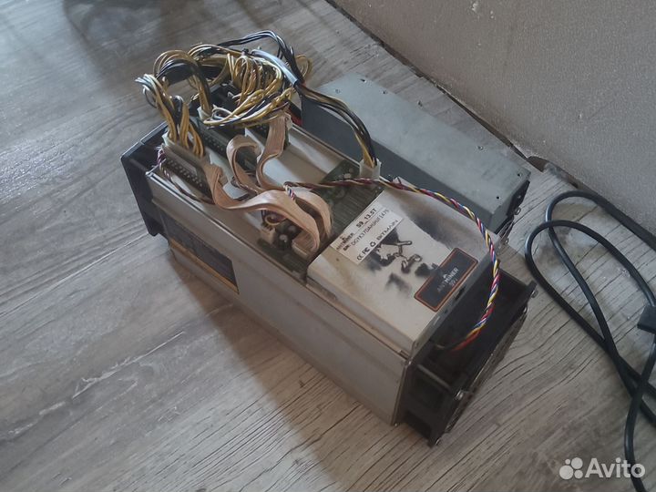 Antminer S9 13,5Th