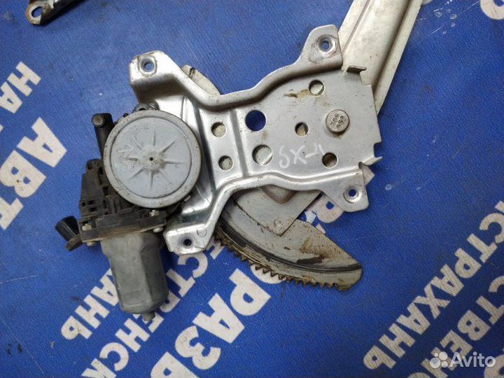 Передний левый стеклоподъемник Suzuki Sx4 хэтчбек