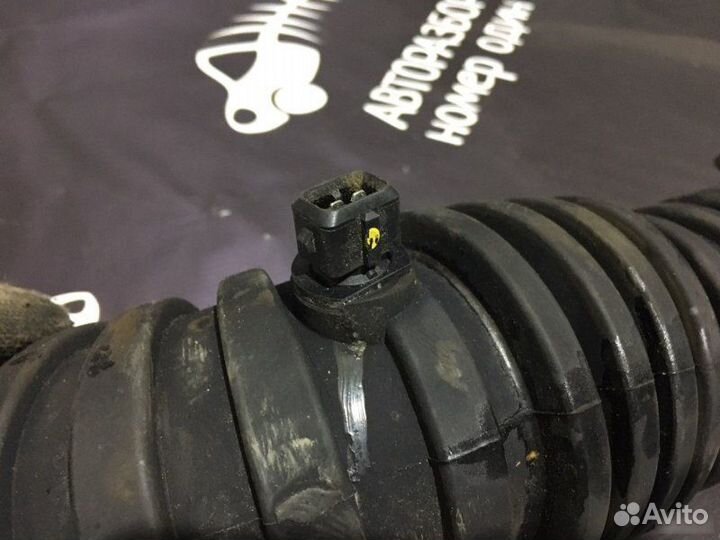 Патрубок воздушногo фильтрa Chevrolet Lacetti