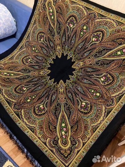 Павловопосадский платок шаль