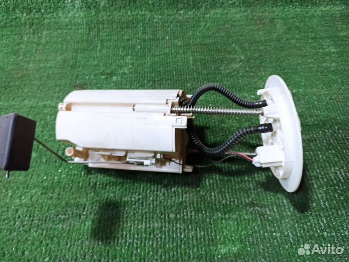 Насос топливный Toyota Hilux VII (2004—2011)