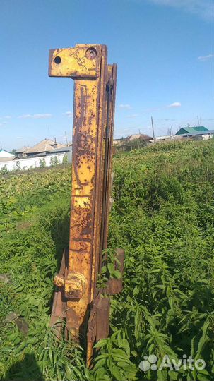 Прицепной вилочный погрузчик к трактору