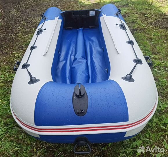 Лодка Hunter Stels 335 с мотором и винтом комплект