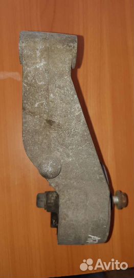 Опора двигателя передняя опель астра Н