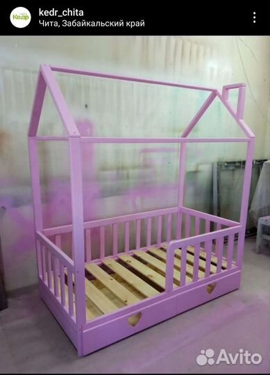 Детская кровать домик