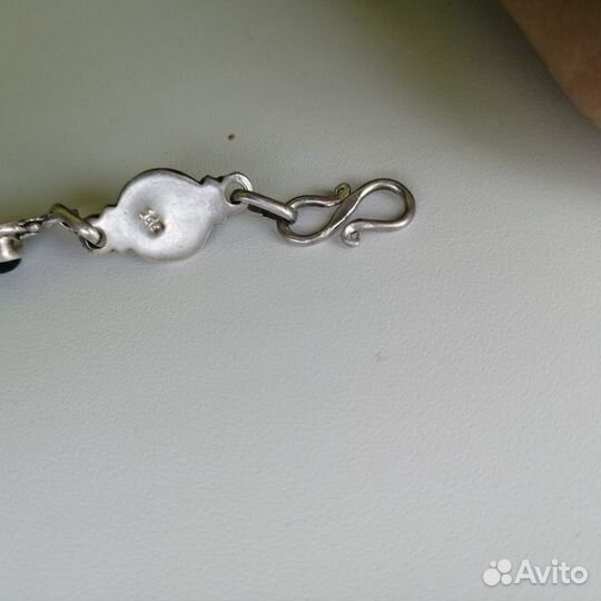 Серебряный браслет с кабашонами