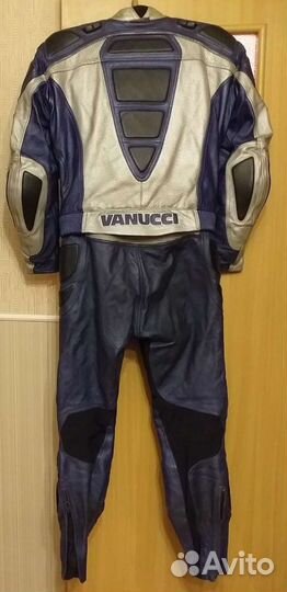 Мотокостюм