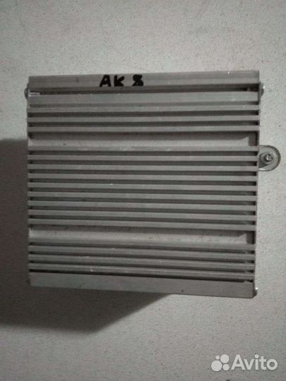 Усилитель акустической системы Honda Accord 8