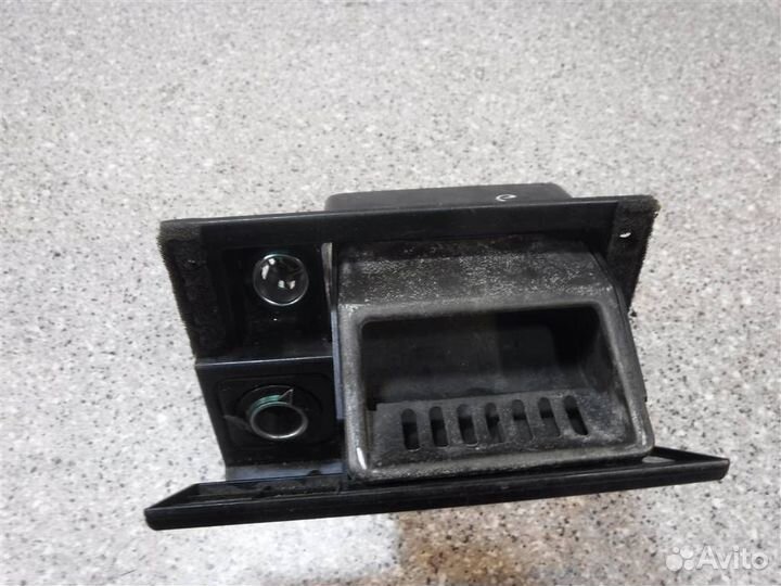 Пепельница передняя газ 31105