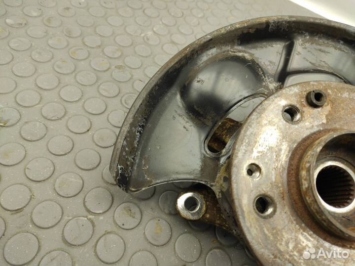 Кулак поворотный передний левый Mercedes-Benz W124