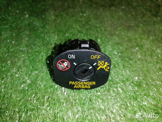 Выключатель Airbag 31318268 Volvo V60 FW