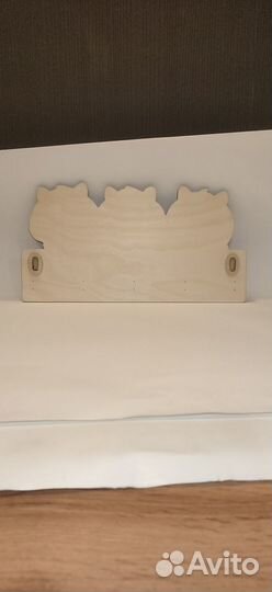 Настенная вешалка - ключница