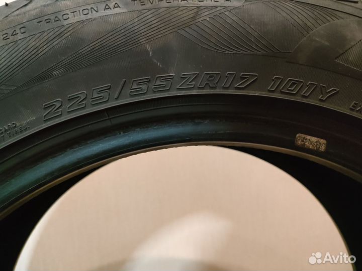 Yokohama Advan Sport V102 225/55 R17