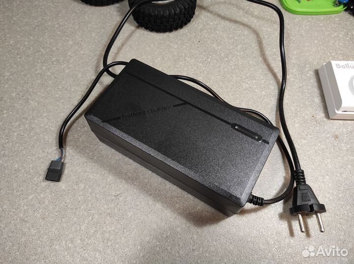 Зарядное устройство для аккумулятора 48 В 5 А