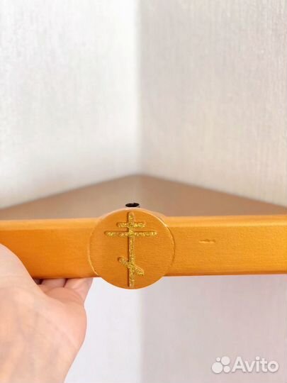 Полка для икон / иконостас