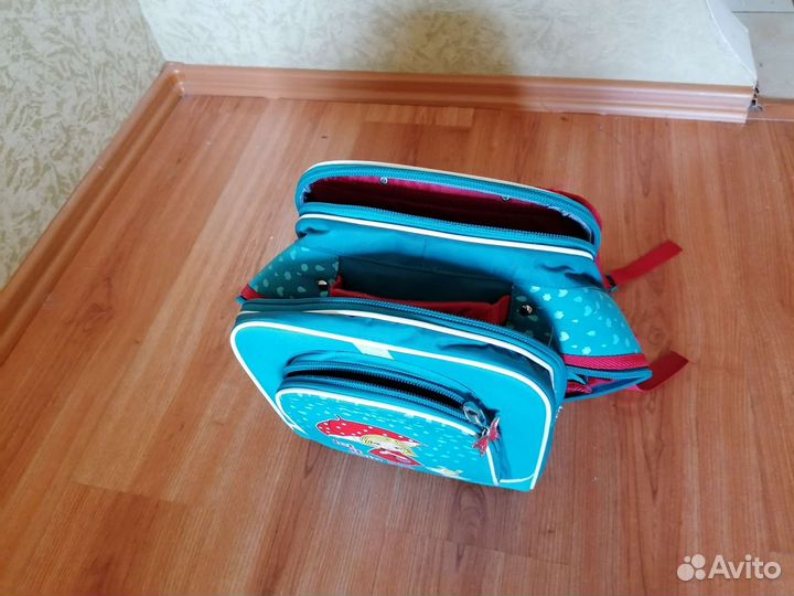 Школьный портфель для девочек