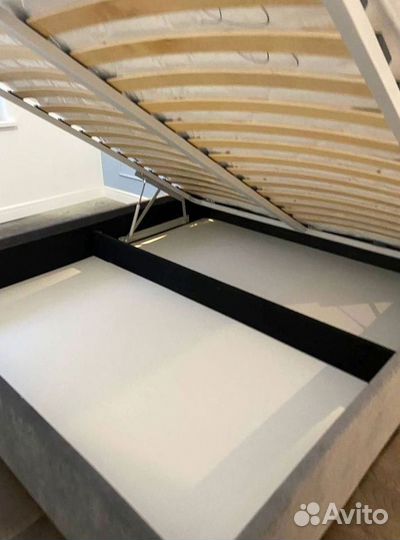 Кровать дизайнерская - на заказ