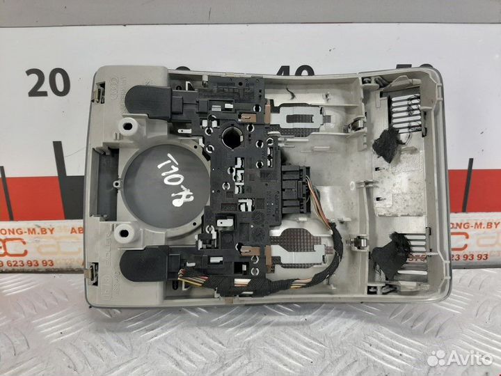 Фонарь салона (плафон) Audi A3 8L рест. 2003