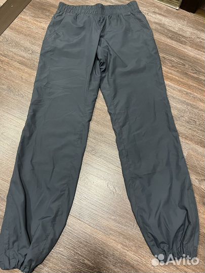 Женский спортивный костюм