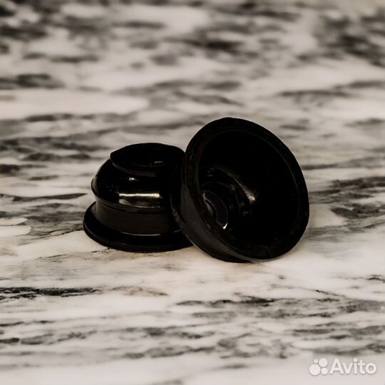 Силиконовый пыльник шаровой опоры нижнего рычага (армированный верх и низ),18*39*27