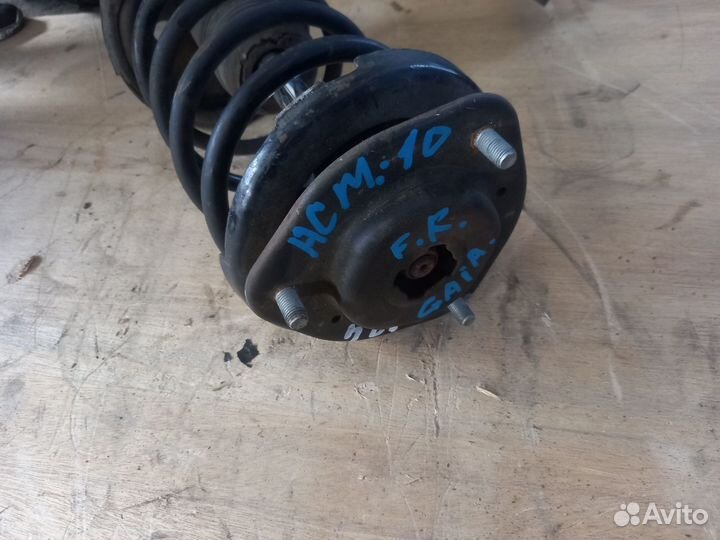 124 Стойка амортизатора F/R Toyota Gaia ACM10