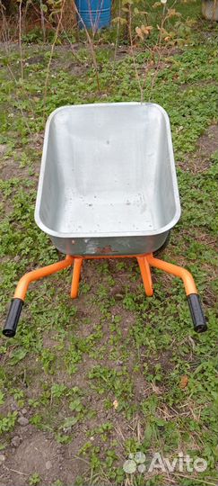 Тачка садовая гигант WBC320