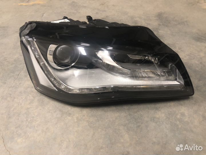 Фара Audi A8 D4 правая дорестайлинг