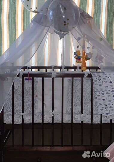 Детская кроватка с матрасом